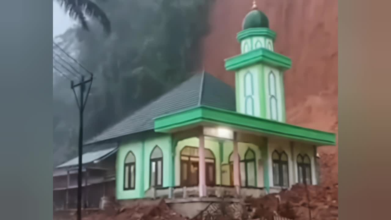 Masjid Selamat dari Banjir Bandang Sumatra 2025? Ini Fakta dan Data yang Terverifikasi